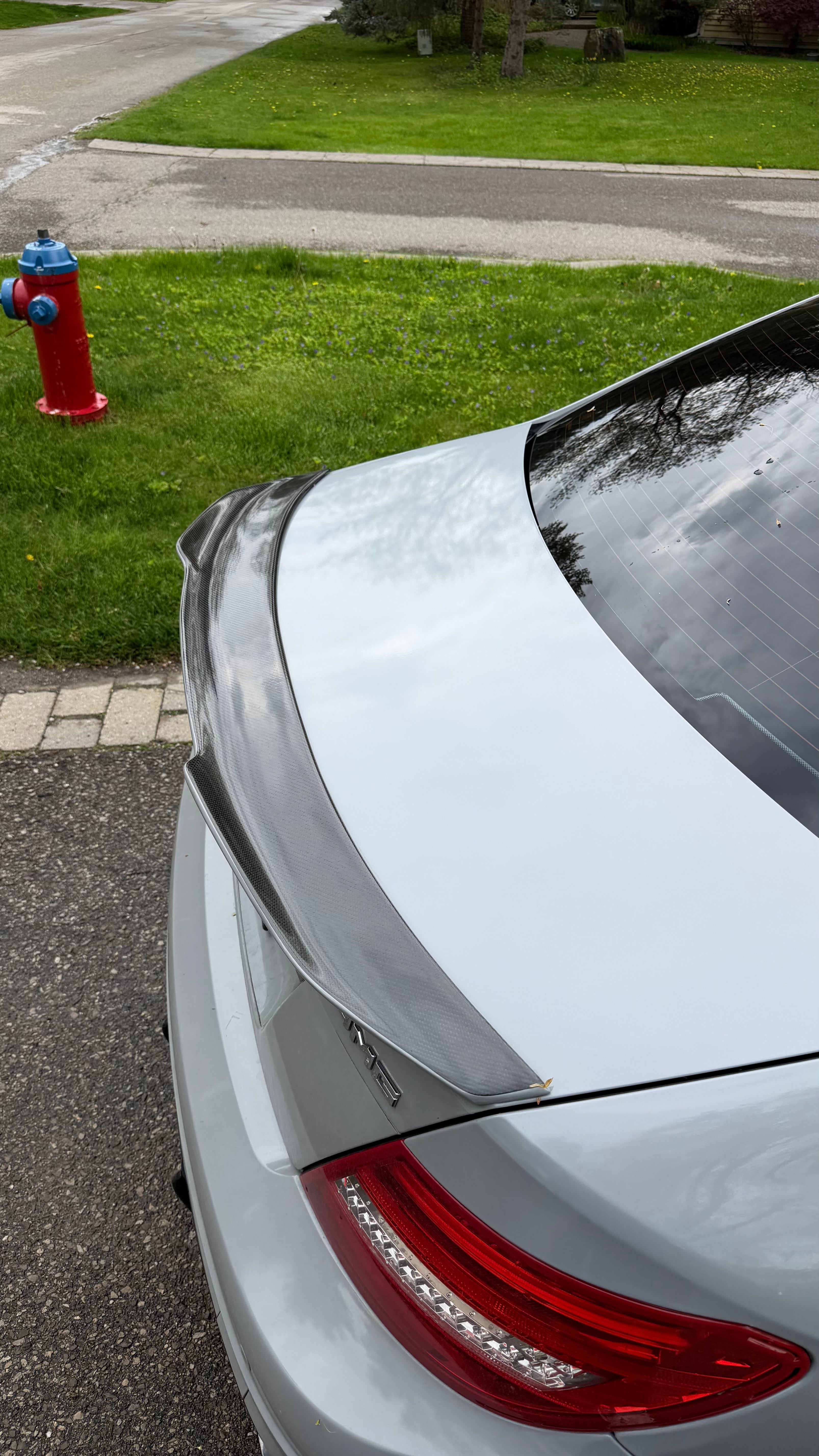 C63 PSF style carbon fiber spoiler - product photo 4