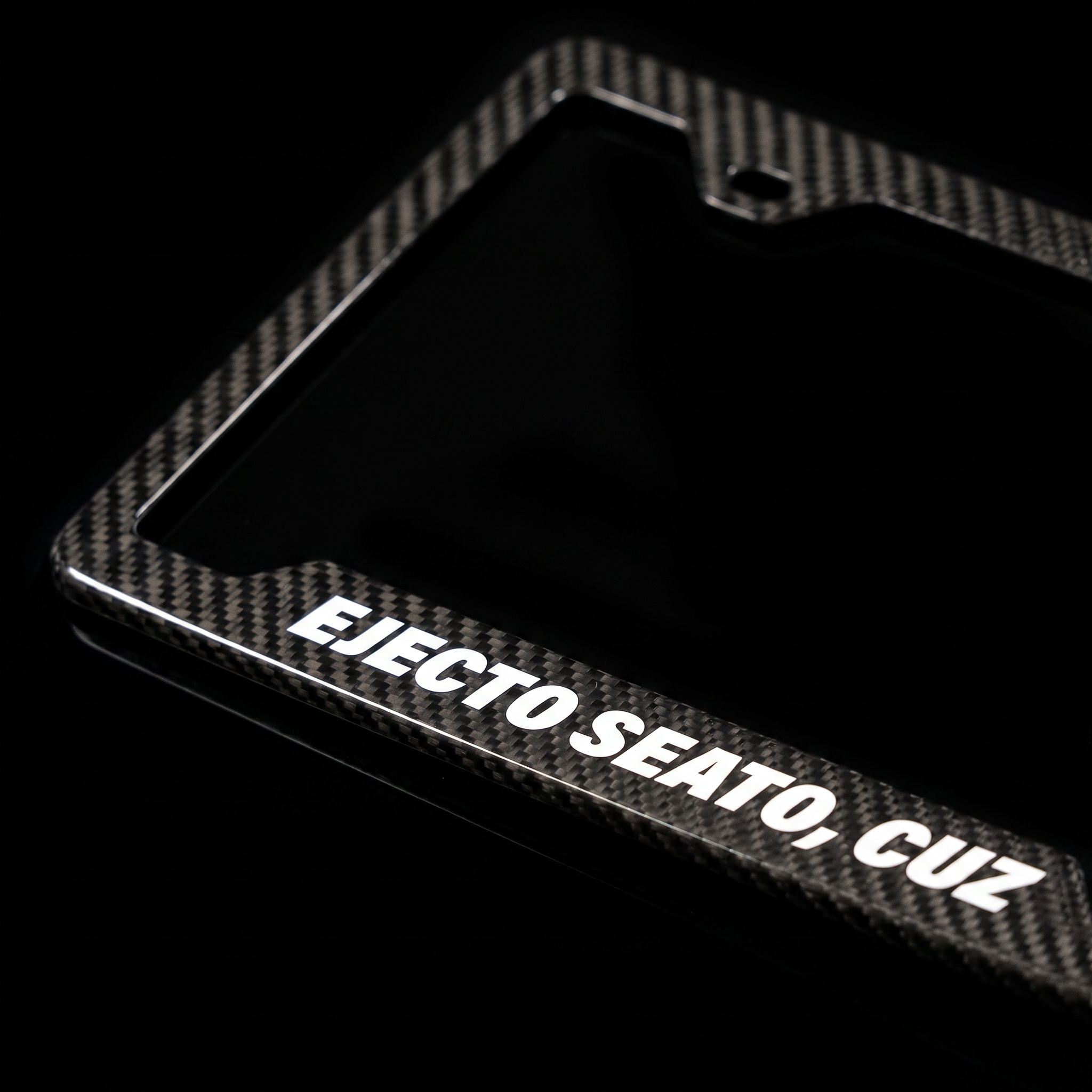 Ejecto Seato, Cuz carbon fiber frame macro detail