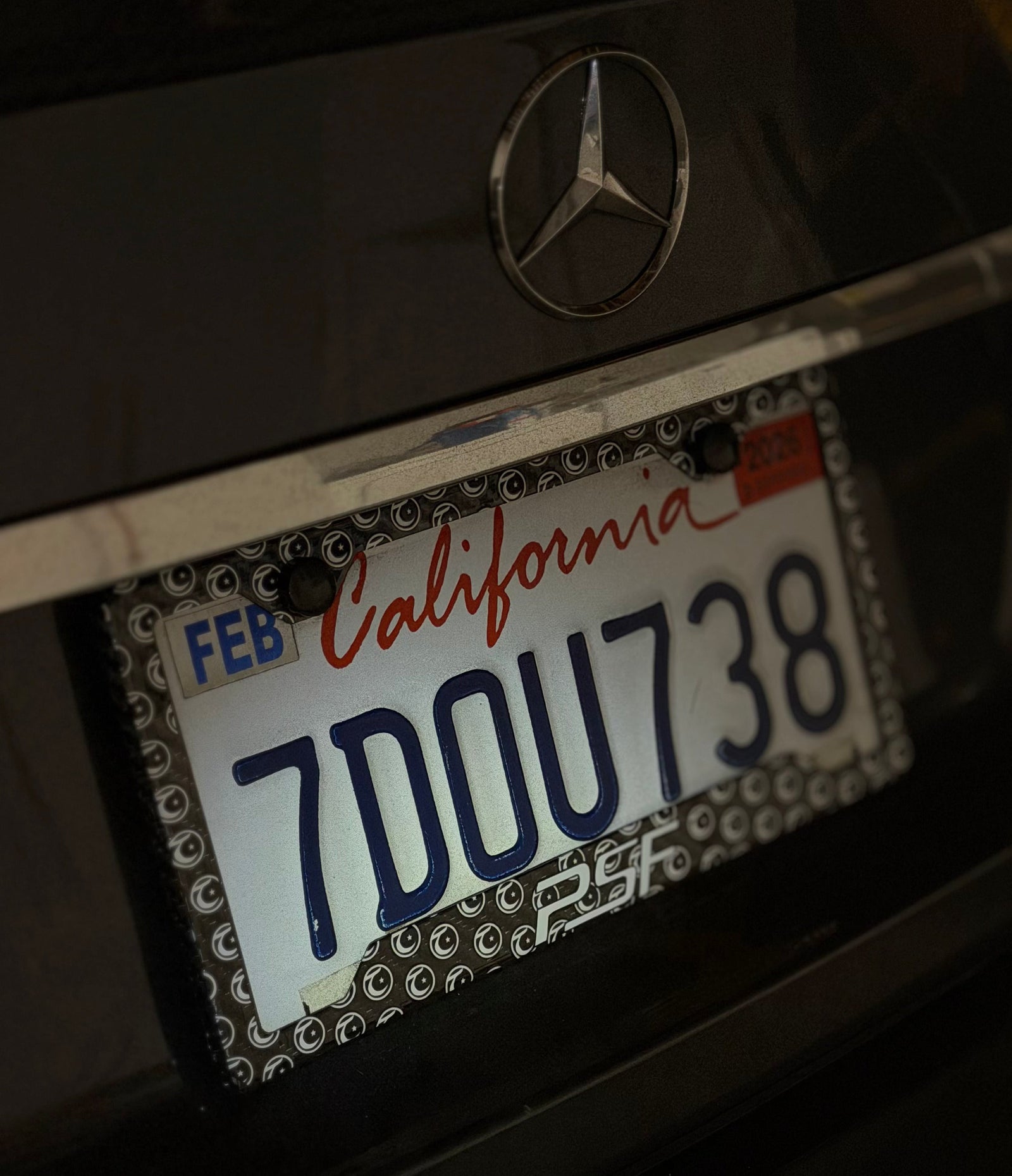 Puerto Rico carbon fiber plate frame close-up