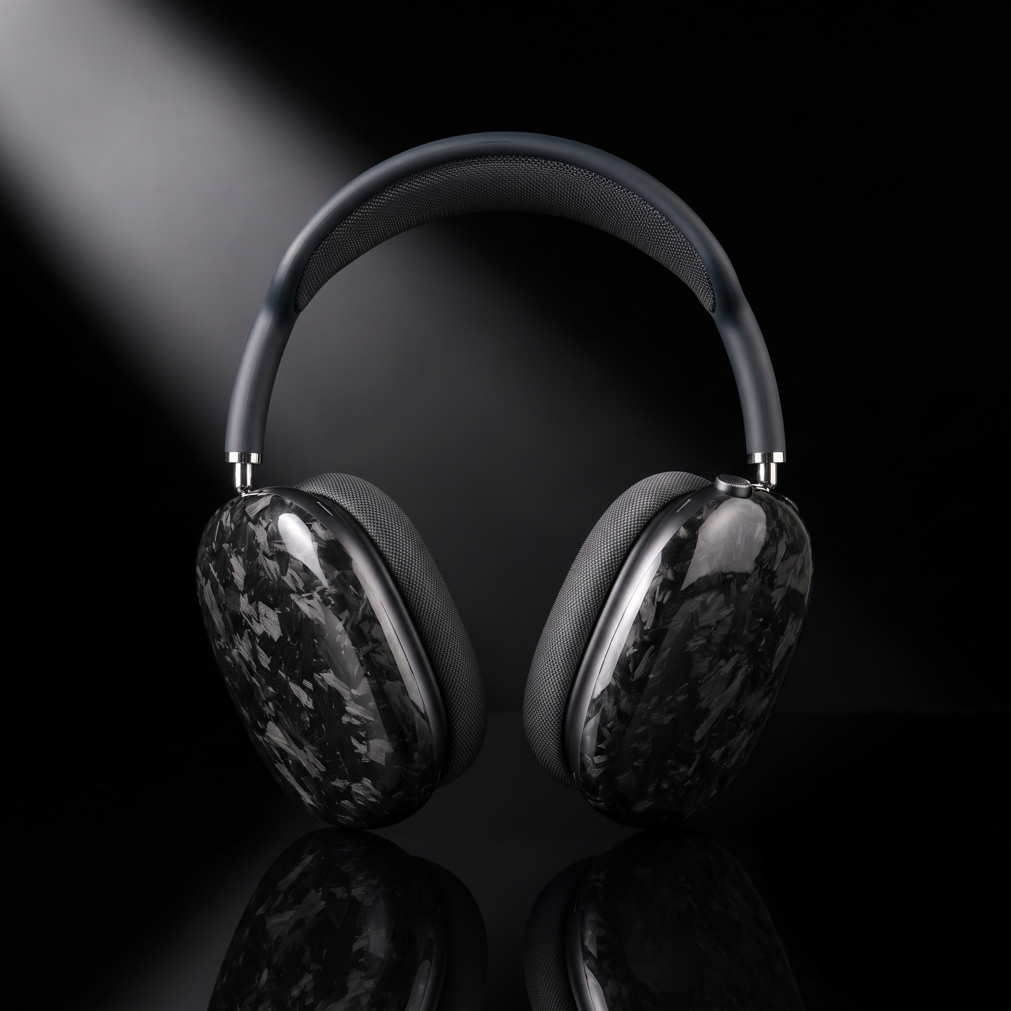 max-onhead-black-forged